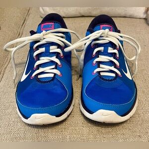 Women’s Nike training athletic shoes